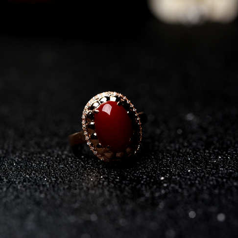 金镶钻阿卡深红珊瑚戒指--红珊瑚-阿卡-B100217I02009
